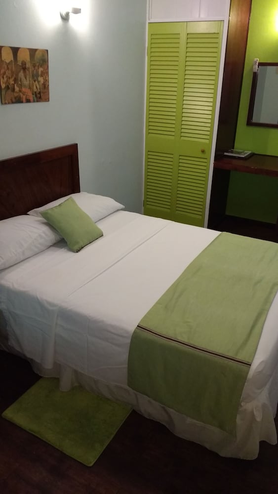 Monique's Guesthouse