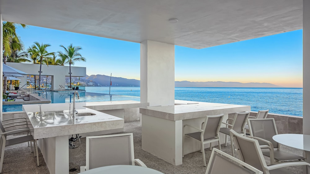Panoramic Hot Tub Oceanview Penthouse