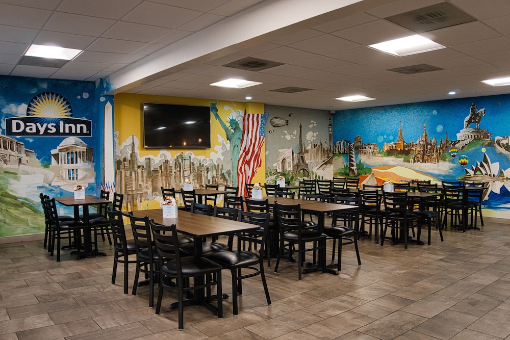 Days Inn by Wyndham WestEnd Alexandria,VA Washington DC Area - Property Image 15