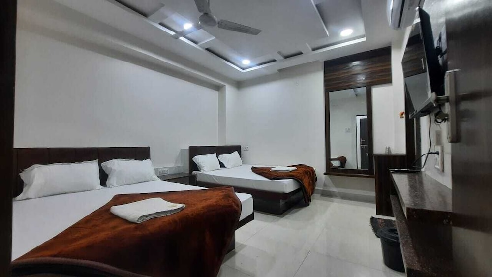 Hotel S M INN near Temple & Main Places