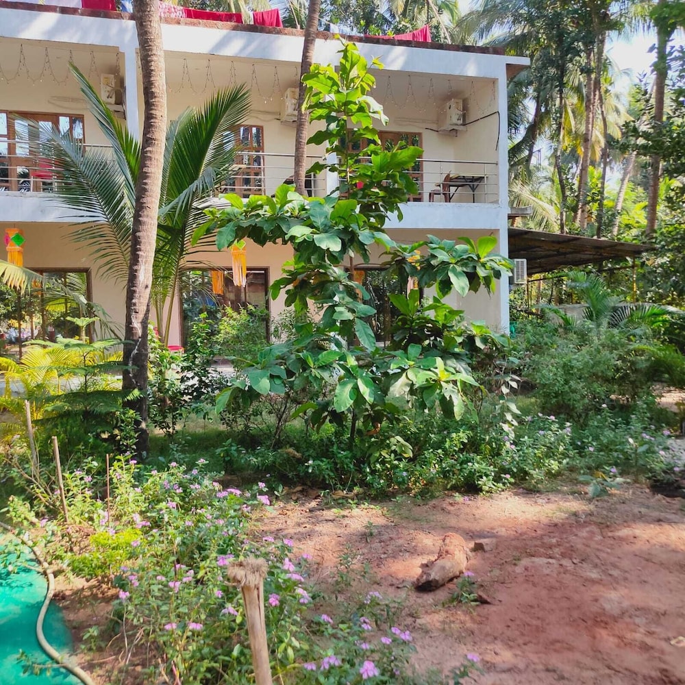 Sidhivinayak Resort Devbag Sangam Beach