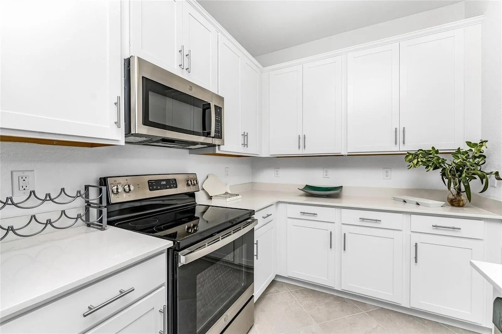 Heritage Landing Resort 30 night minimum 3 Bedroom Condo 3 Condo