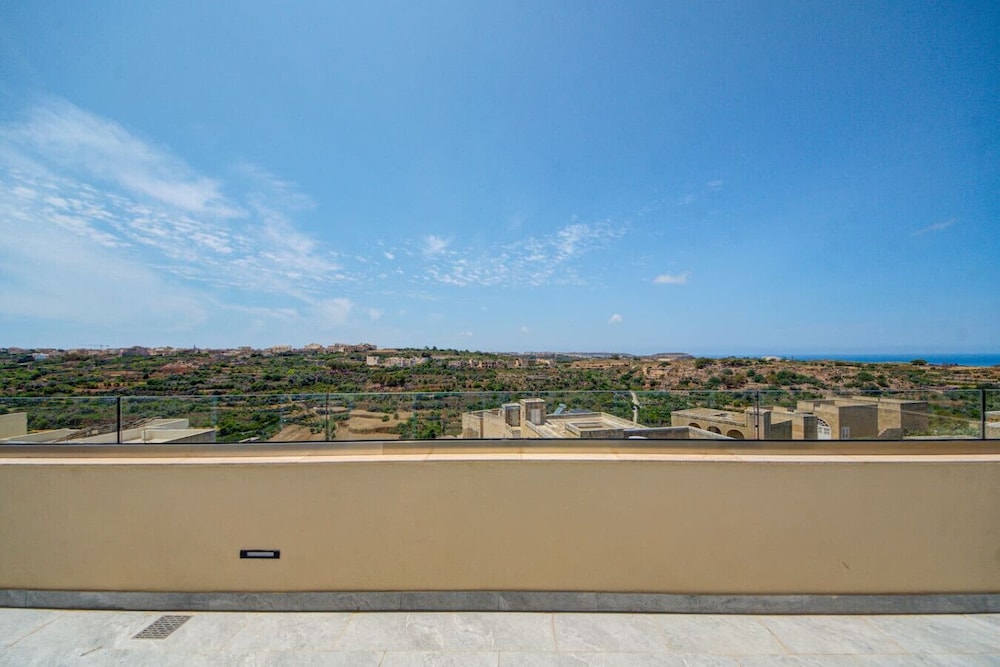 Stylish Gozo Penthouse Spacious and Quiet Terrace