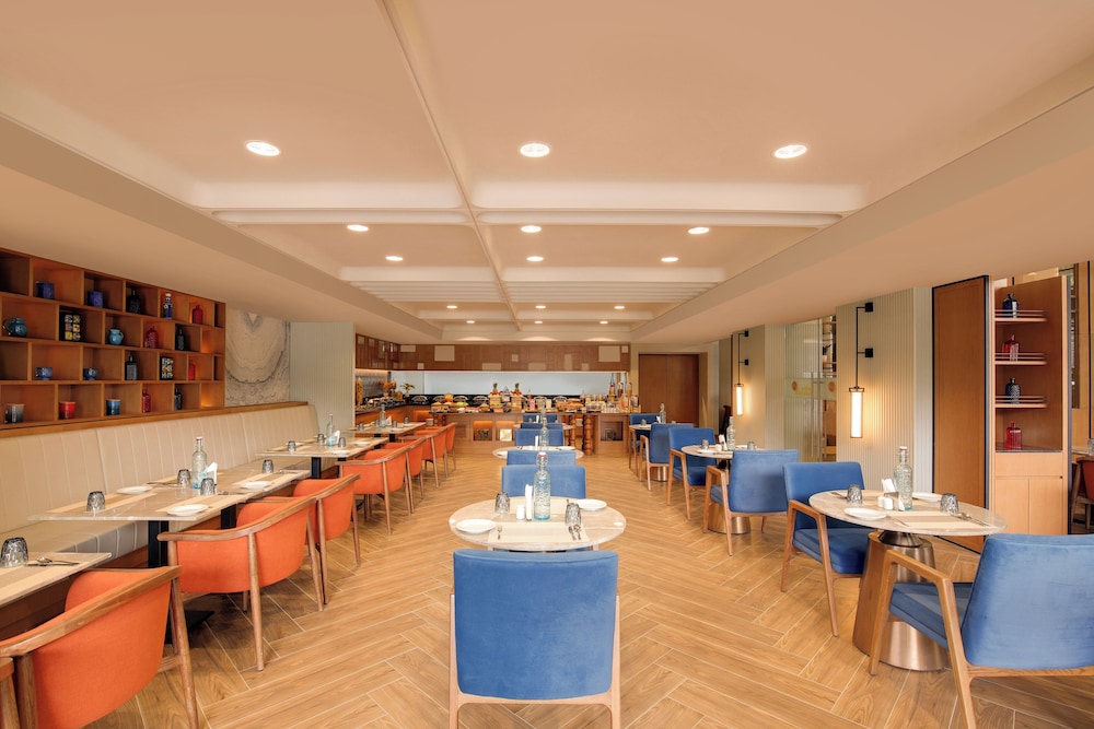 Lemon Tree Hotel Mall of Dehradun
