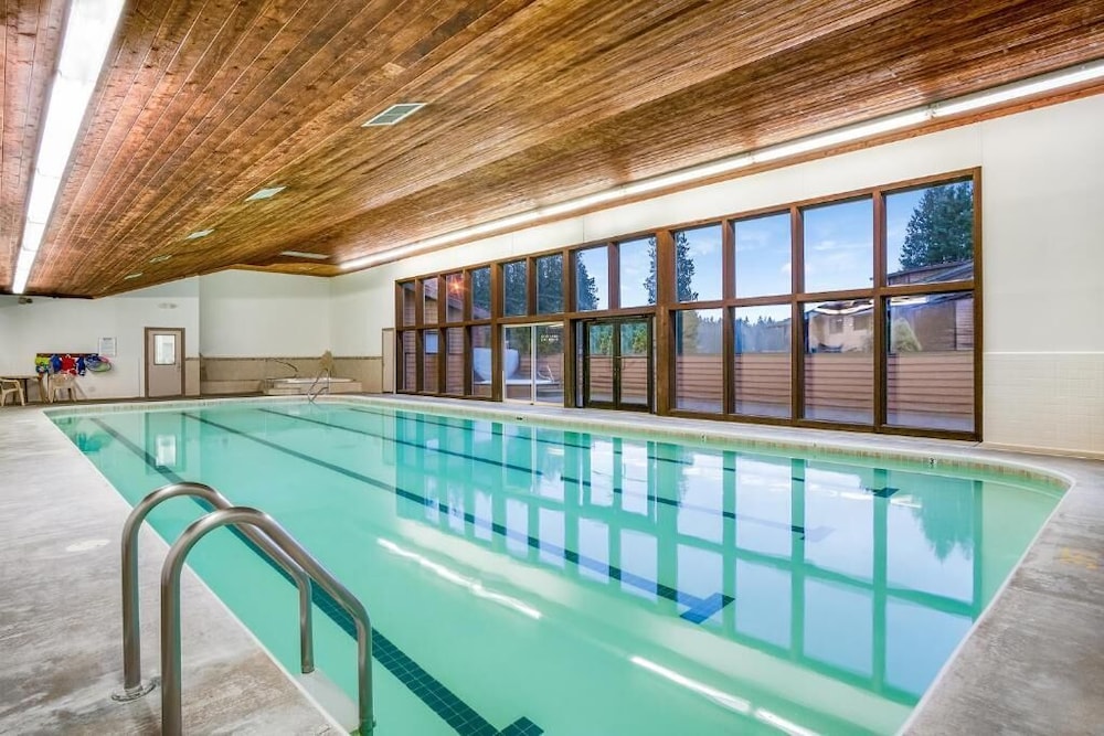 Pend Oreille Shores Resort