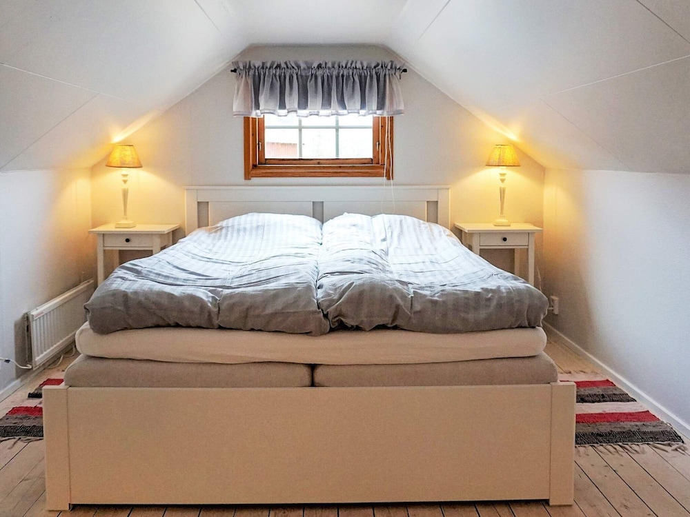 5 Person Holiday Home in Lindome, Sverige view 5