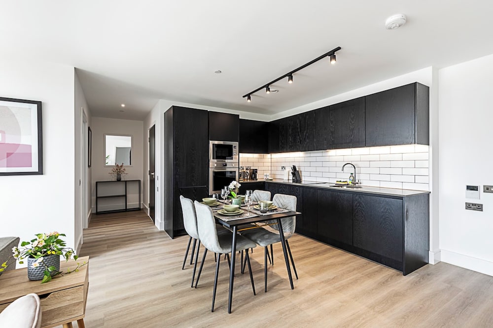 Contemporary Two Bedroom Apartment