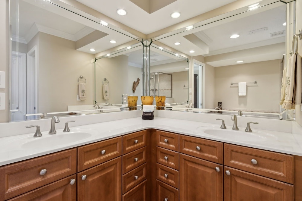 1943 S Fletcher 3 Bedroom Townhouse