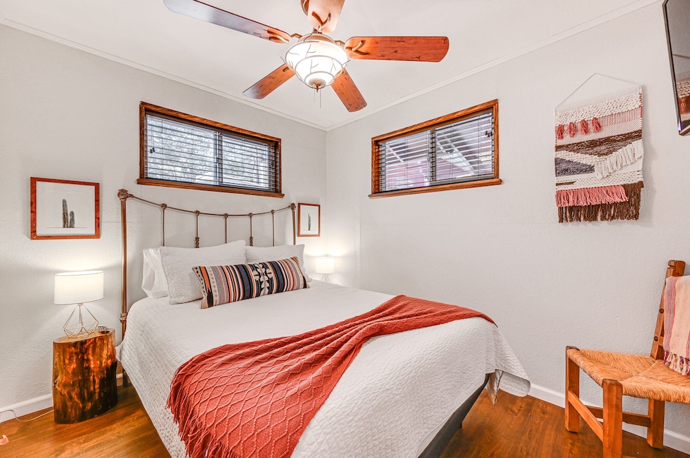 Payson Vacations - Cozy Cabin in Pine w/ Incredible Forest Views! - Property Image 3