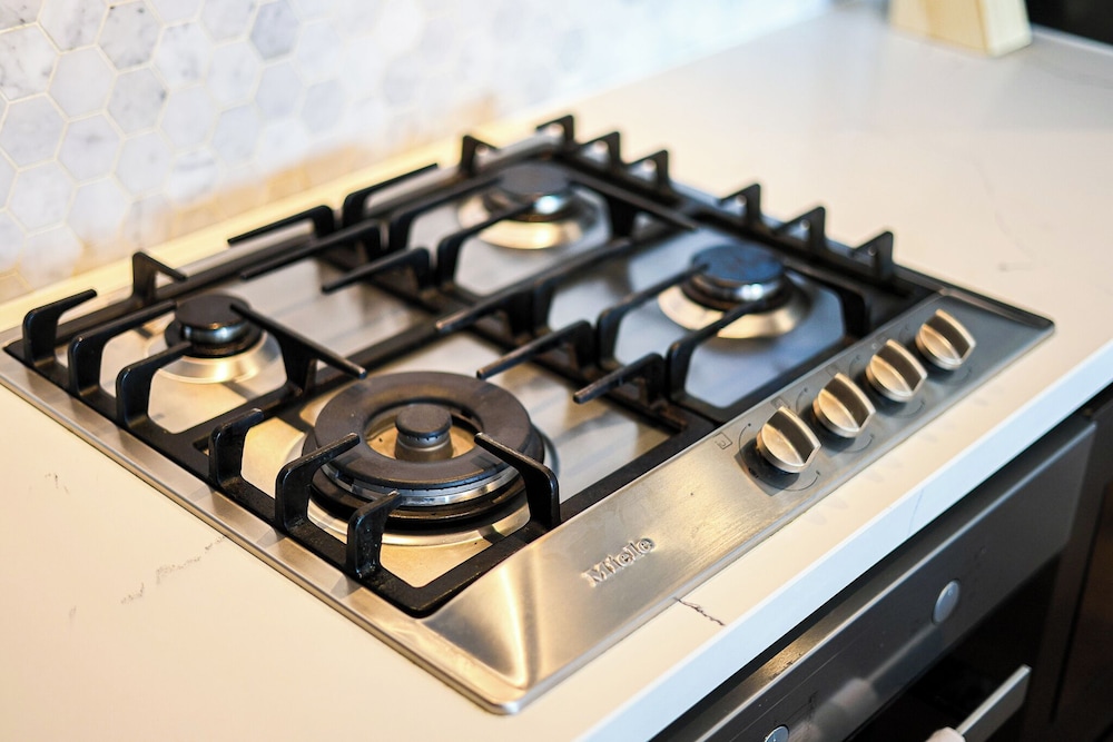 StayAU Stylish 2BR Central Box Hill
