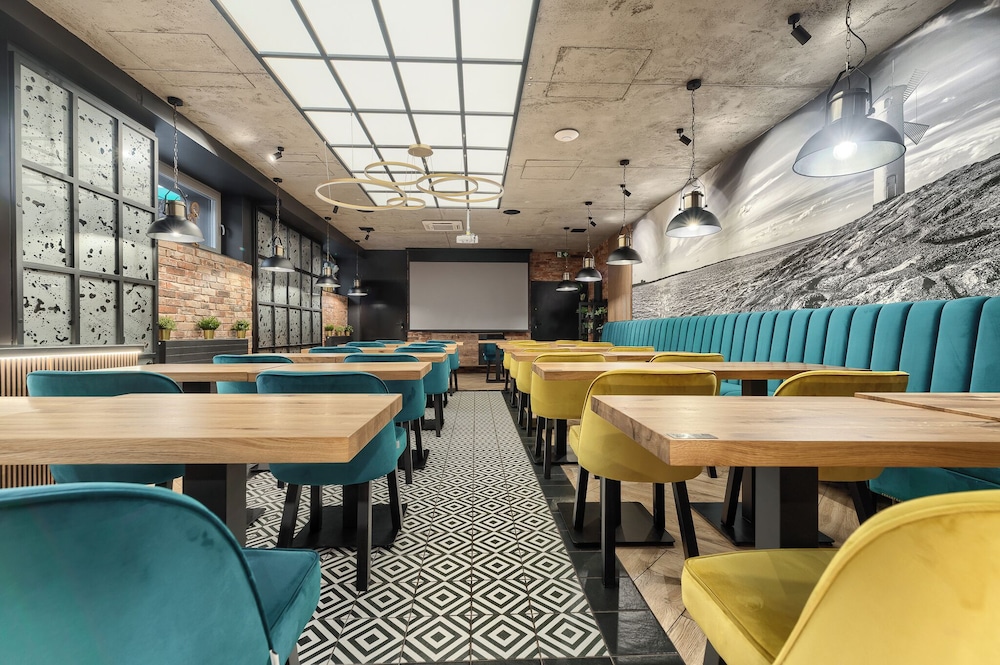 meeting & event spaces