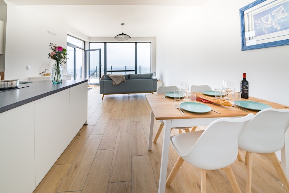 Apartment in Porspoder Near Plage du Bourg