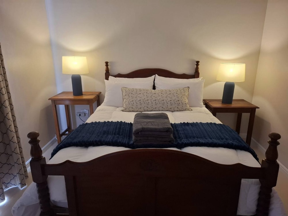 Oosiesrus - Charming Langebaan Villa With Garden View