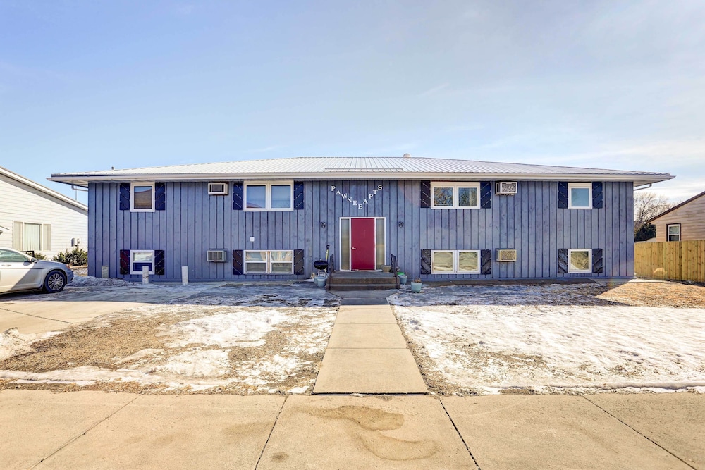 Pierre Vacations - Pierre Vacation Rental - 9 Mi to Oahe Dam! - Property Image 1