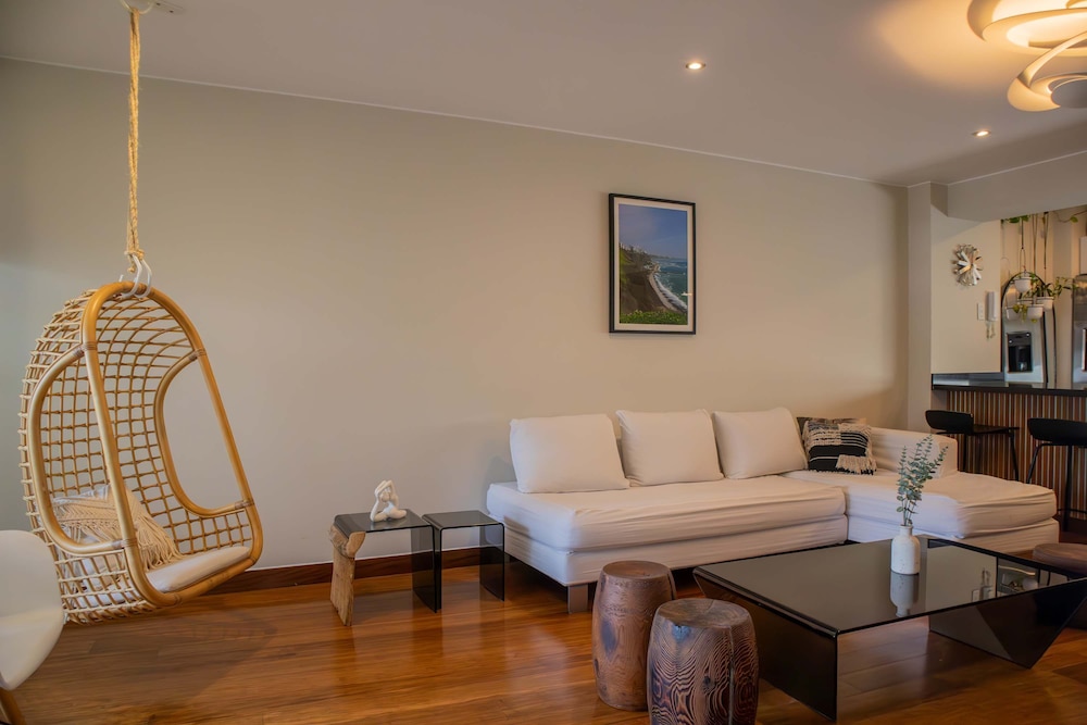 w Atonishing 1BR With Terrace in Barranco