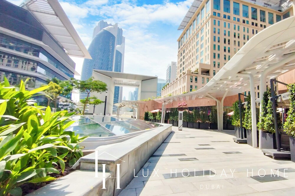 LUX The Elegant DIFC Suite 2