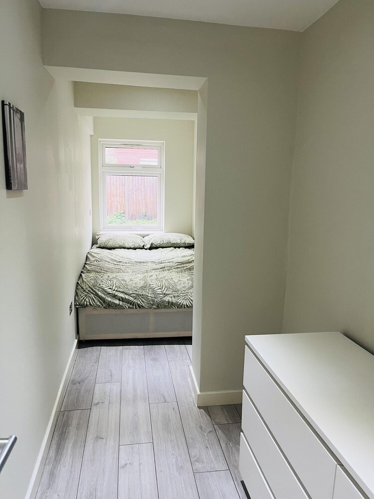 Immaculate 2-bed Apartment in London
