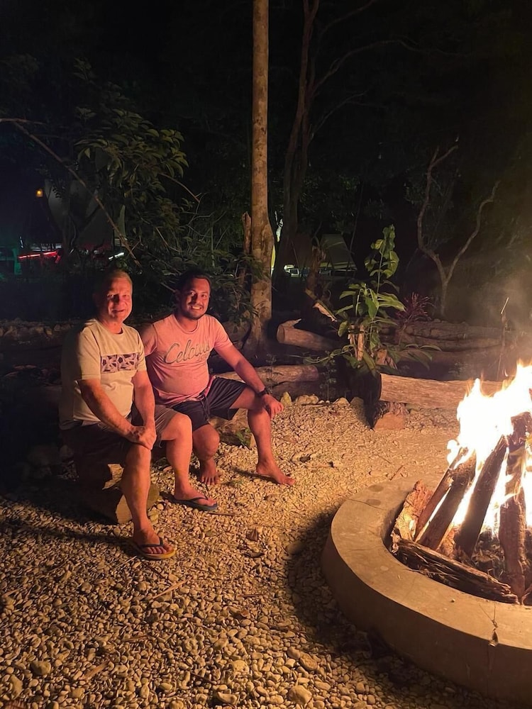 Lainkalogos Glamping