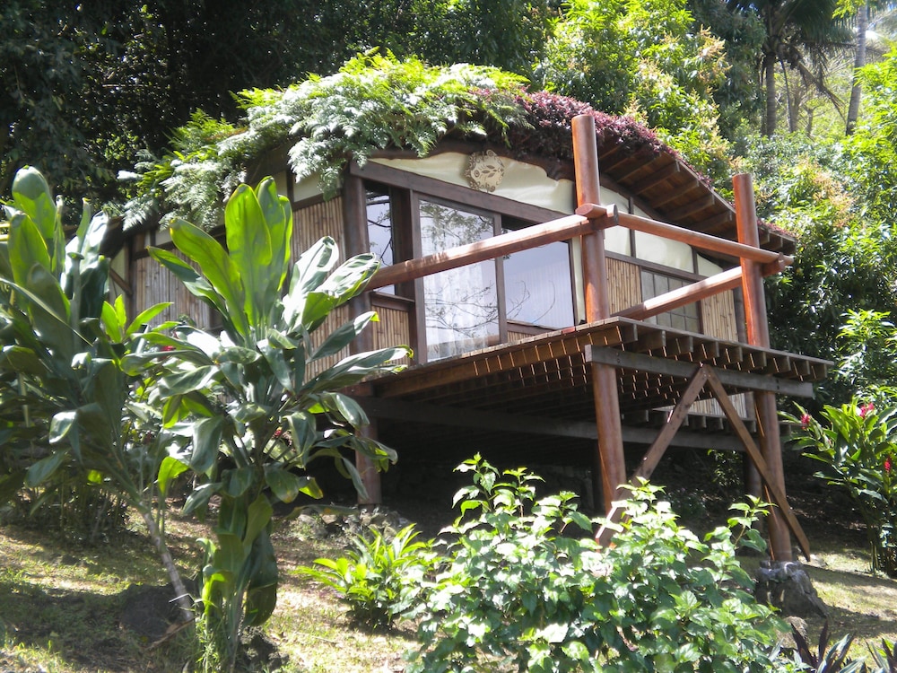 Fare Oviri Lodge