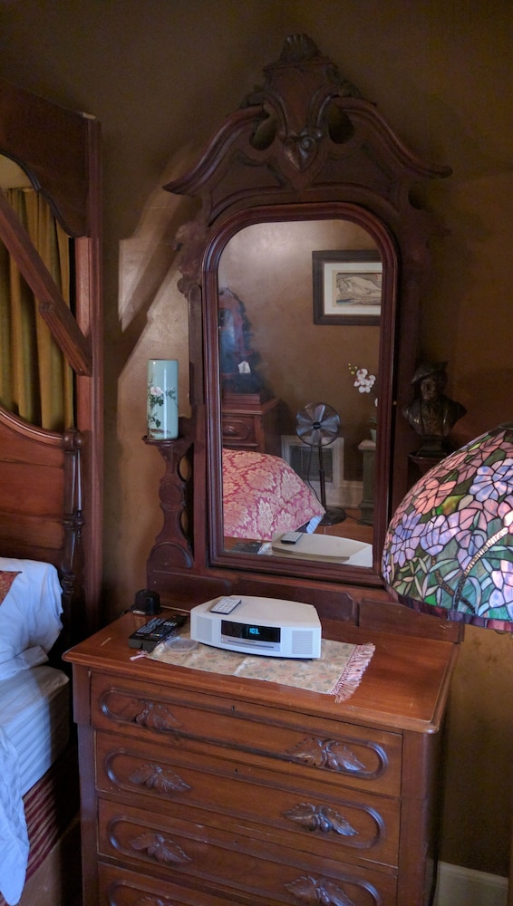 Milwaukee Vacations - Manderley Bed and Breakfast - Property Image 86