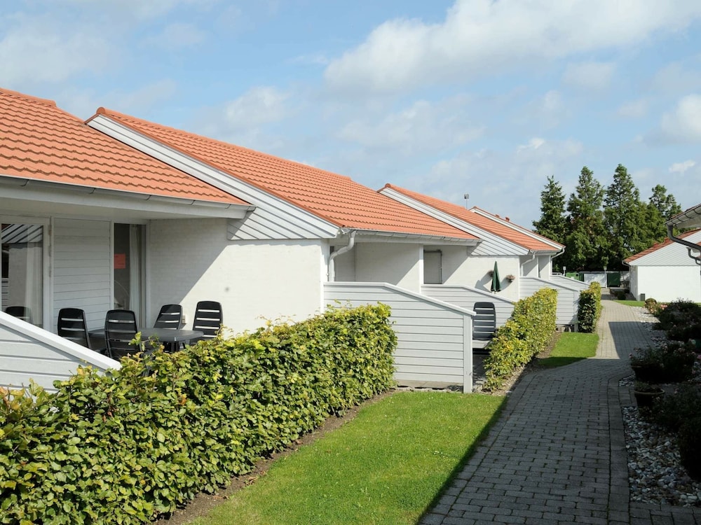 Cozy Holiday Home in Ã†rÃ¸skÃ¸bing near Sea