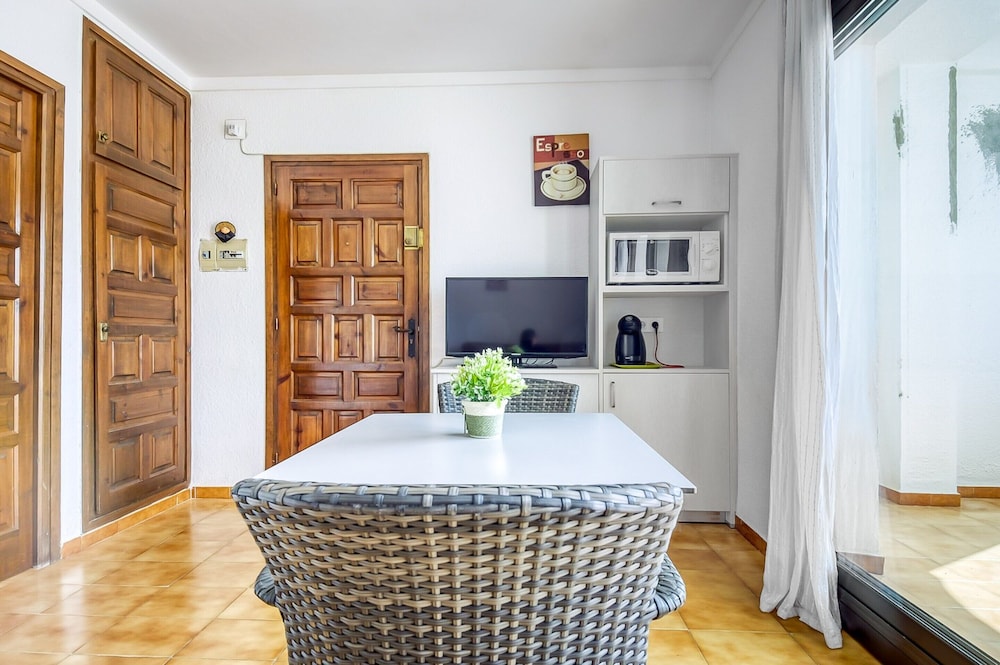 Apartment in Roses by Rocky Beach