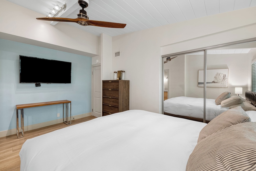 Stone Lagoon by Avantstay Steps to the Beach + Backyard Oasis! view 5