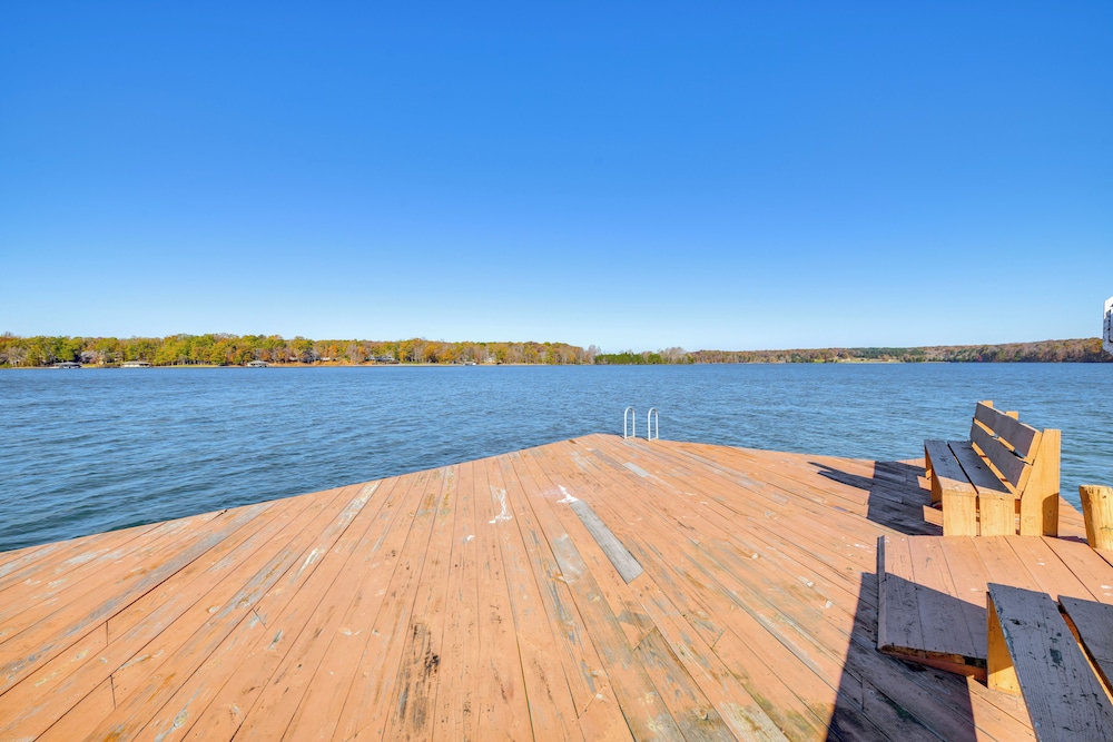 Boat, Fish & Explore Lake Anna! Home 1 Mi to Water
