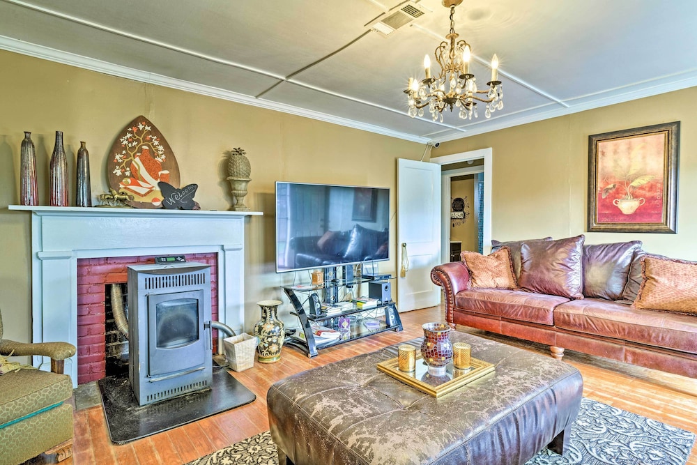 Oxford Vacations - Oxford Home on Private Land < 7 Mi to Dtwn! - Property Image 1