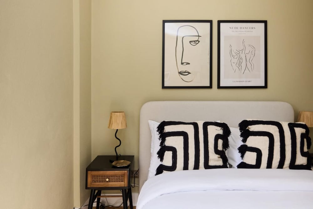 The Waterlow Park Wonder - Trendy 2bdr With Study Room and Patio