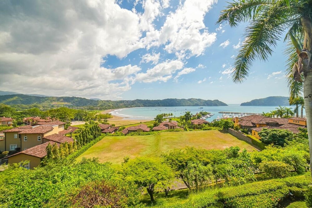 CR Luxury Terrazas 4B 3 Bdrm