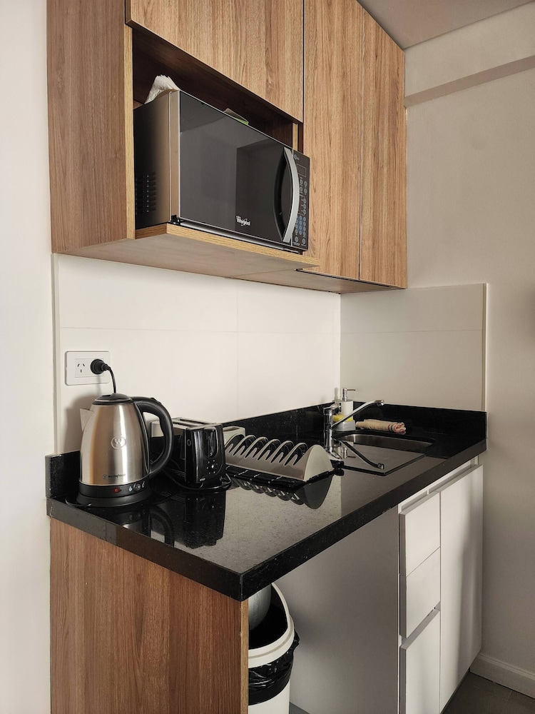 Alberti 360 Charming City Center Apartment With Shared Pool