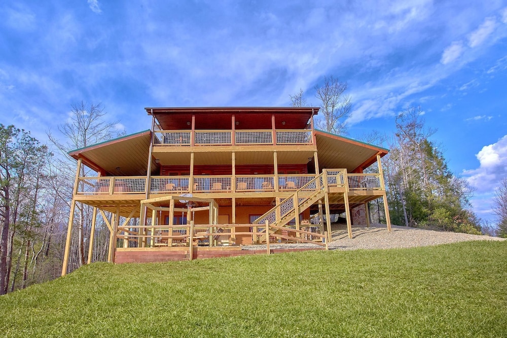 Grand View Apartment 4
