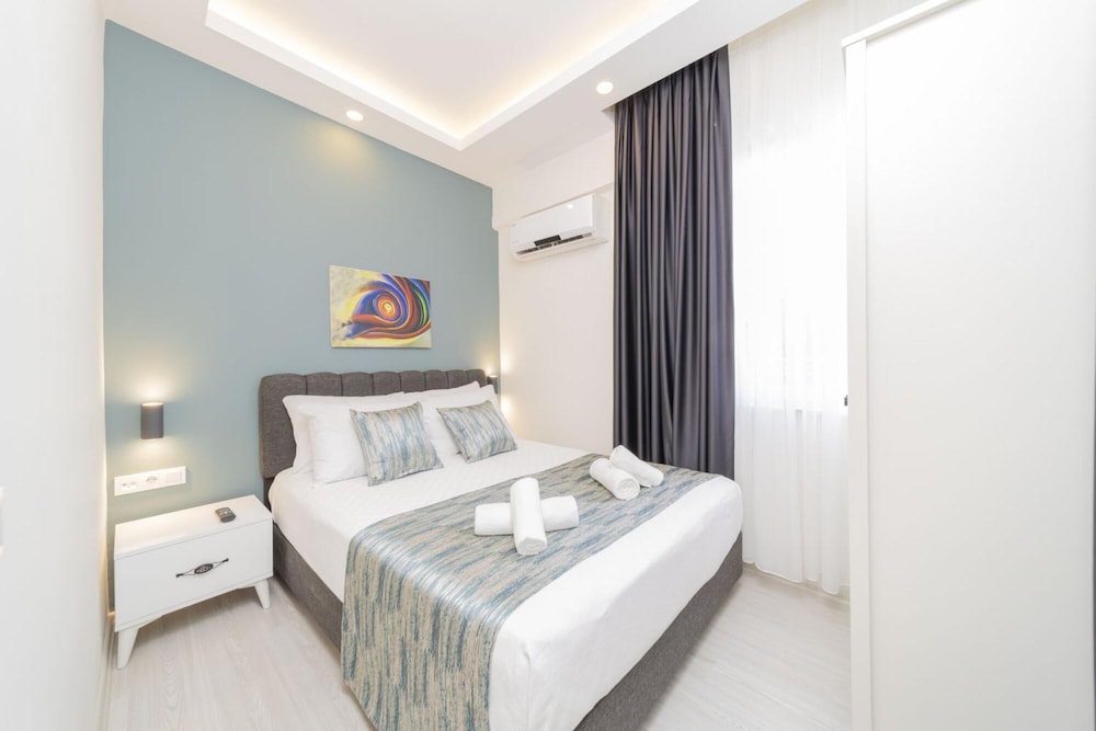 Cozy Flat w Balcony 10 min to Mermerli Beach