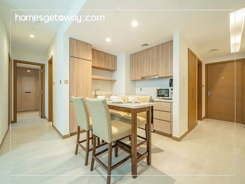 Contemporary 2BR Apt Fully Furnished