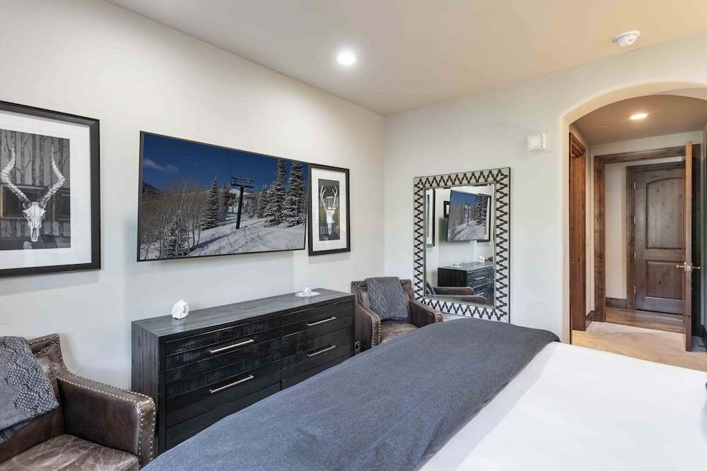 407 - Four Bedroom Silver Strike 4 Condo