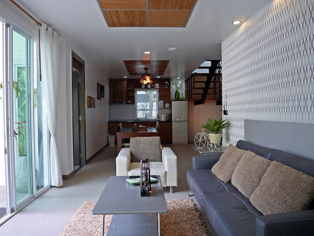 Suriya Som Villa