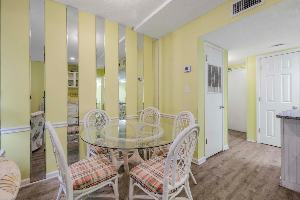 Sugar Beach 328