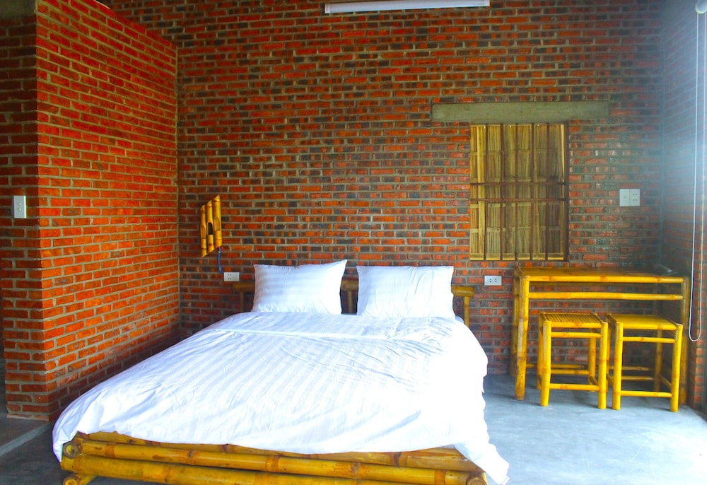 Ba's Garden Beachside Homestay view 5