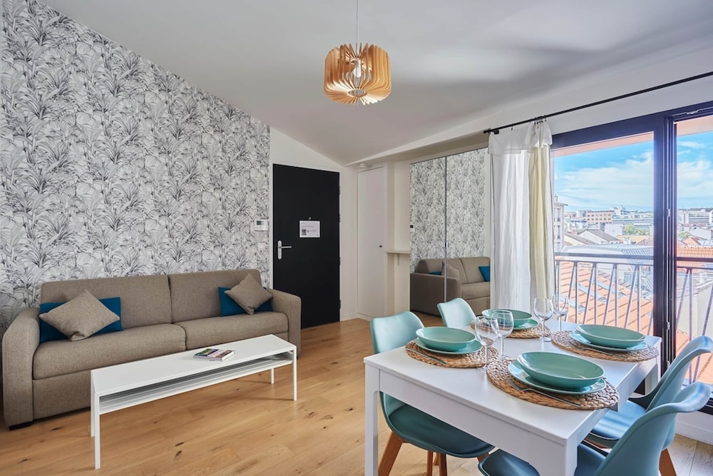 Apartment Boulogne Facing the 