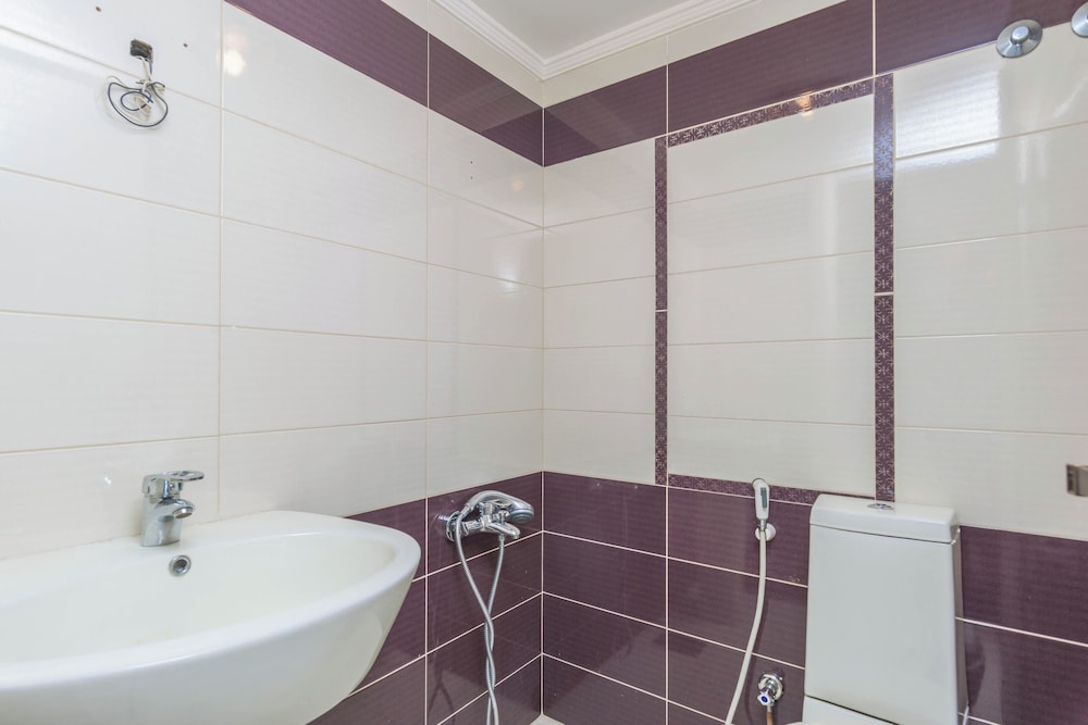 Glint 3-Bedroom Apartment & Balcony in Aley