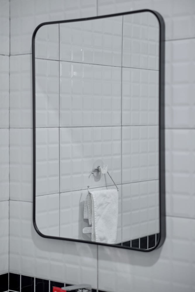 B&S Luxe Living