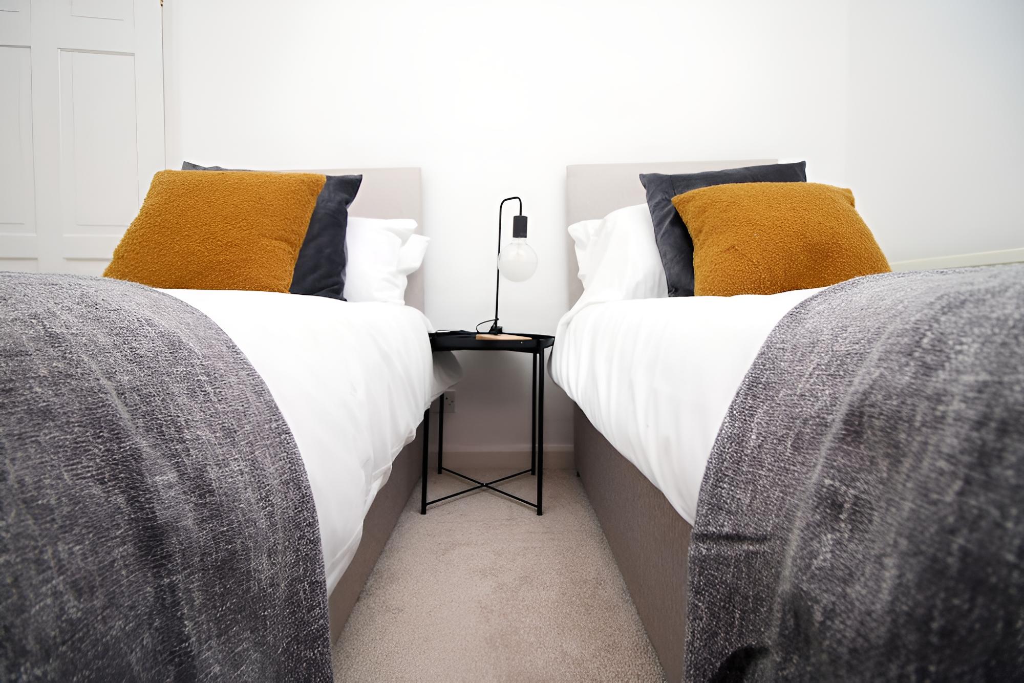 Cardiff Vacations - Mawr Terrace by Ty SA -NEW sleeps 8 - Property Image 11