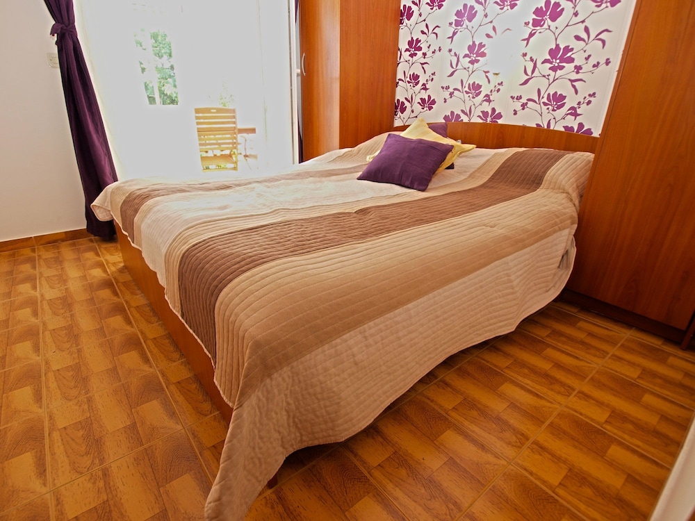 Apartment 958 view 2