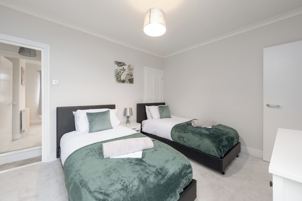 Rochester Retreat - Charming 3 Bedroom House
