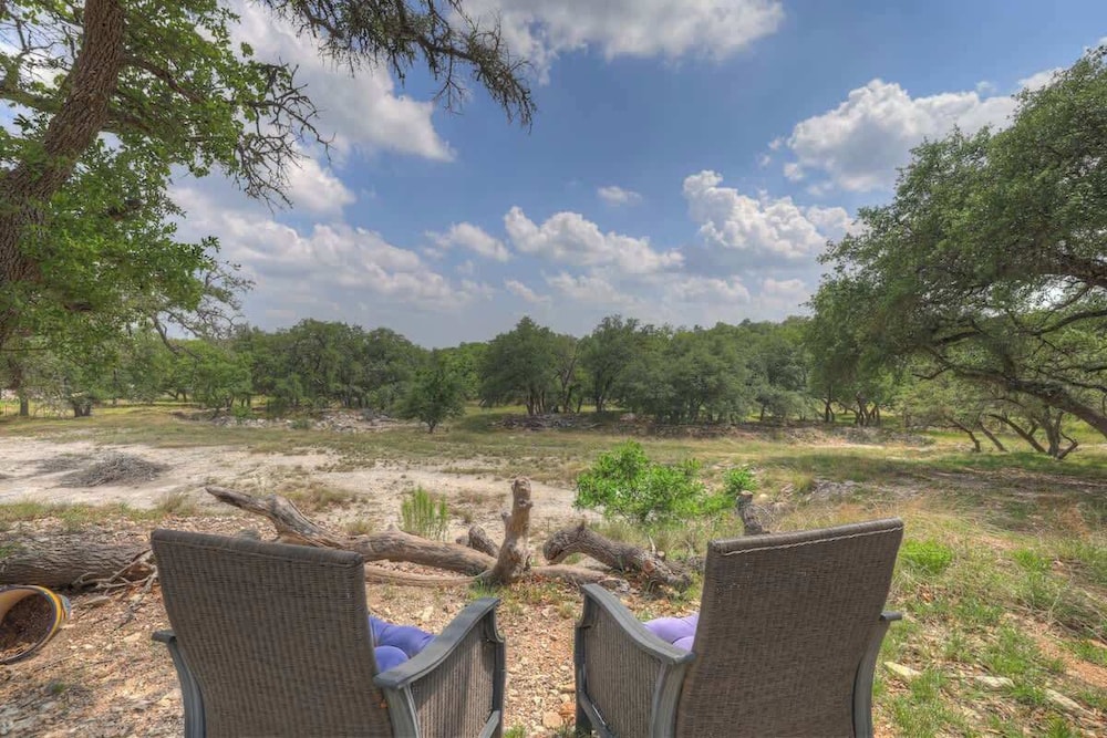 Cactus Flower Lodge-20 min to Downtown-starlit Sky Views