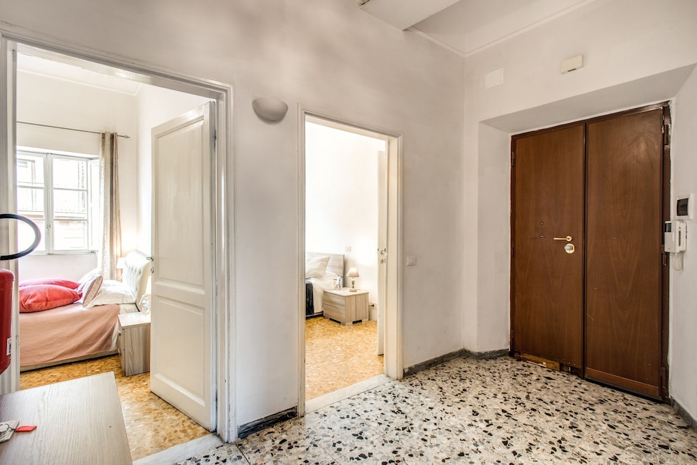 Colonna Suite Luxury - Termini Station Big Apartment photo 2