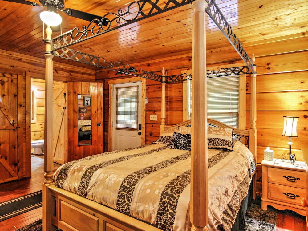 Deck & Hot Tub: Log Cabin Sevierville Studio! view 4