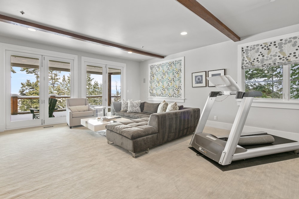 6977 Silver Lake Drive - 5 Bedroom Private Home with Hot Tub 5 Home