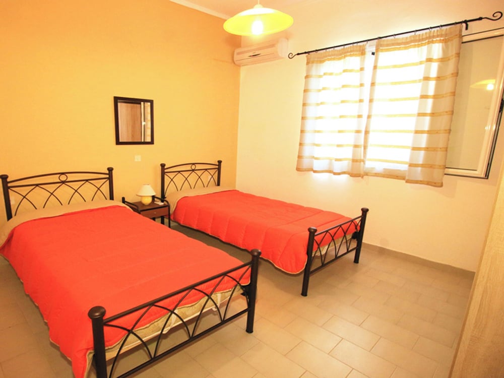Villa Takis on Pelekas Beach, Apartment B With sea View